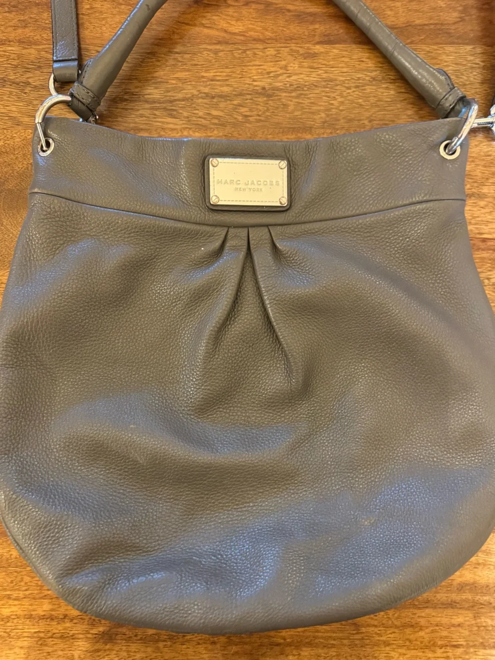 Marc Jacobs Hillier Leather Hobo Bag